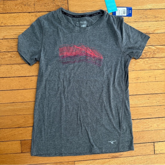 Mizuno Woman’s Tee - Picture 1 of 6